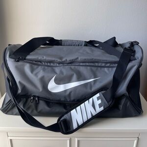 Nike Training Brasilia 9.5 Medium Duffel Bag DH7710-068